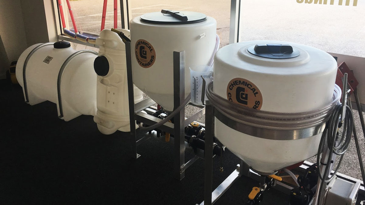 Chemical Containers Arcadia location - sprayer and inductor tank display