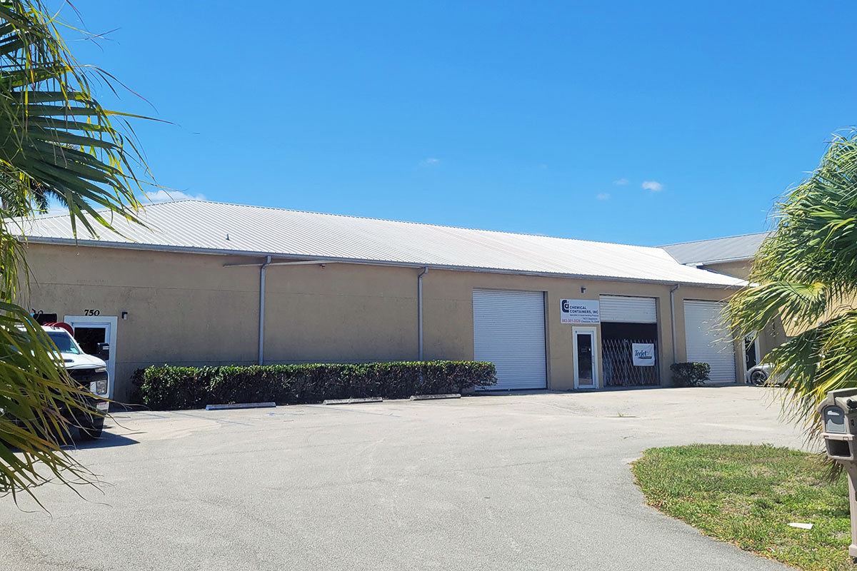 Chemical Containers Clewiston store - storefront on East Sagamore
