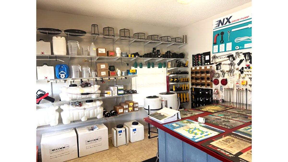 Chemical Containers Ft Pierce store spray tanks and spray wands