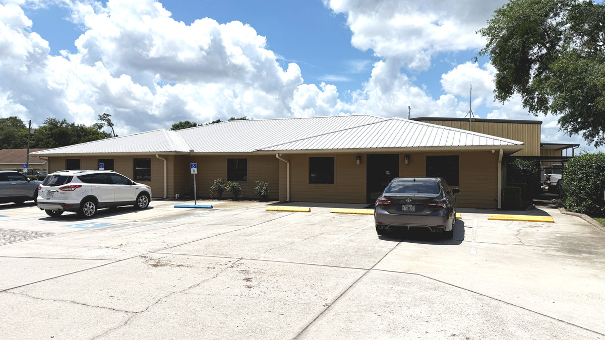 Chemical Containers Lake Wales store - outside entrance view